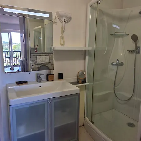 Bright With Golf Course View *