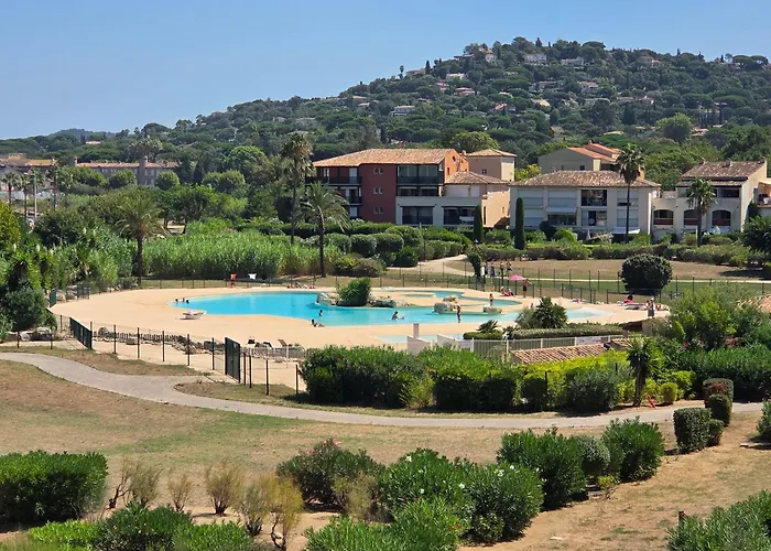 Bright With Golf Course View Appartement